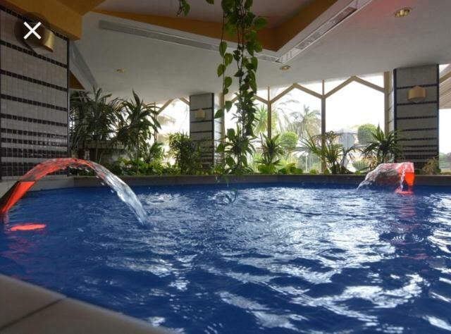 Benalbeach Jr Suite Малага Екстер'єр фото