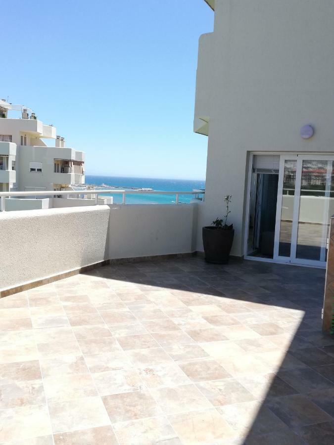 Benalbeach Jr Suite Малага Екстер'єр фото