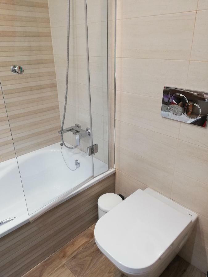 Benalbeach Jr Suite Малага Екстер'єр фото
